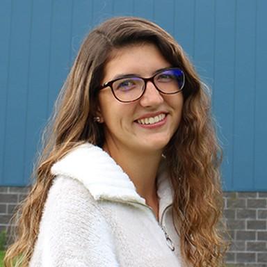 Headshot of U N E undergraduate admissions student ambassador Addy Leifer