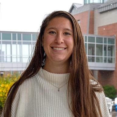 Headshot of Admissions Student Ambassador, Kelsey